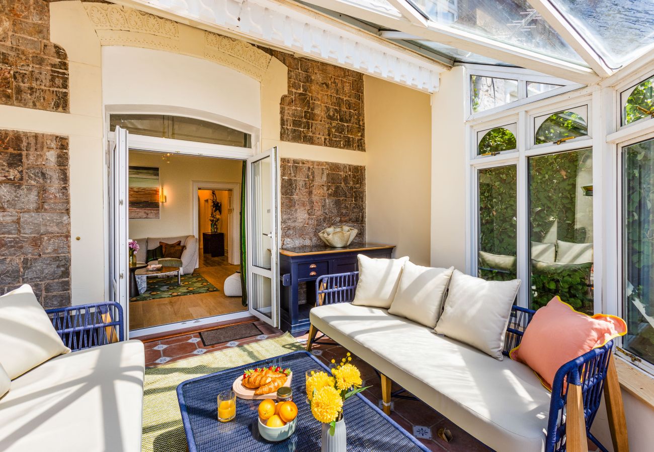 House in Torquay - Vane Tower- Historic retreat with Panoramic Sea Views