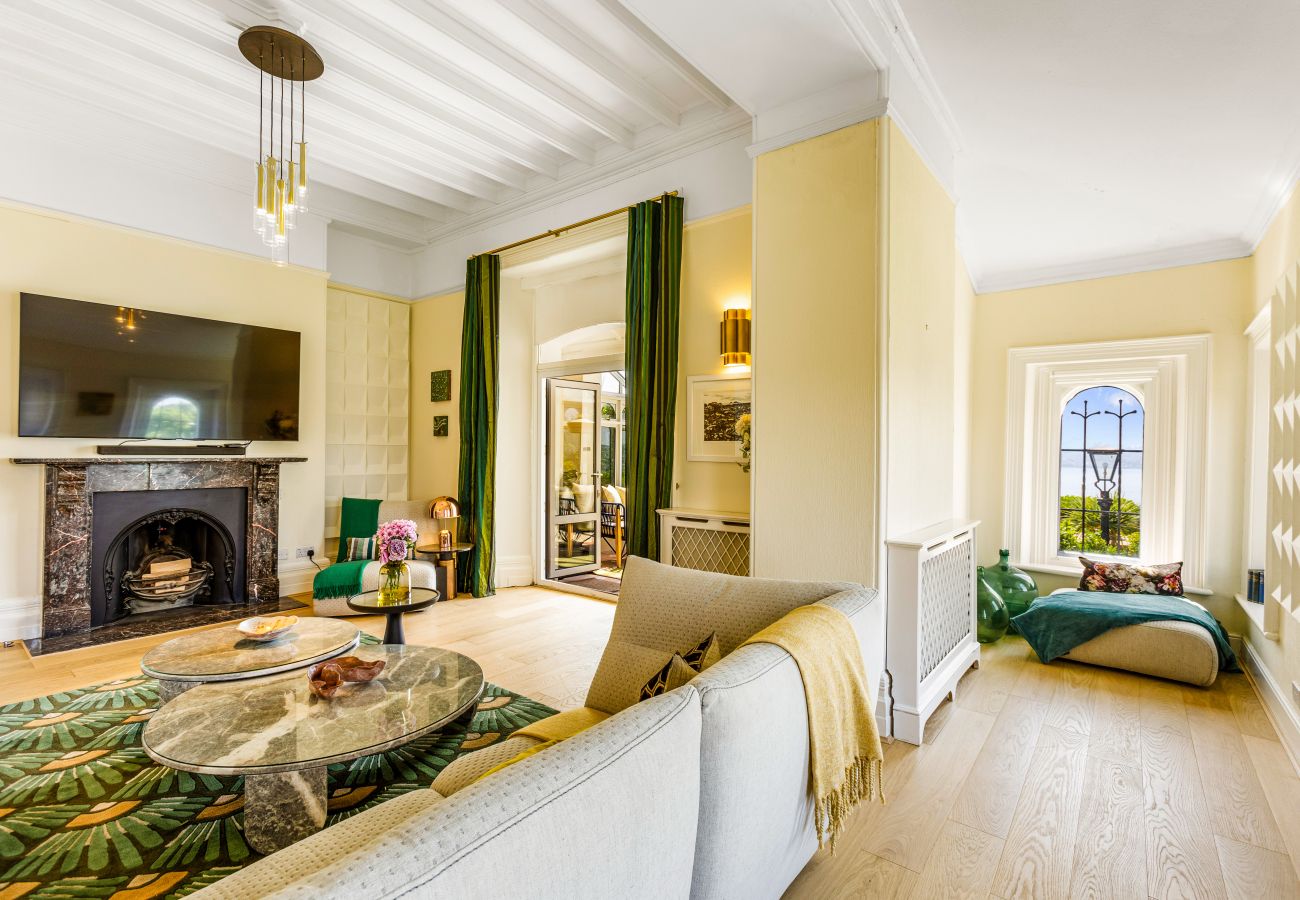 House in Torquay - Vane Tower- Historic retreat with Panoramic Sea Views