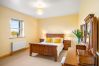 Cottage in Roundstone - Campbell's Cottage - Picturesque and Peaceful