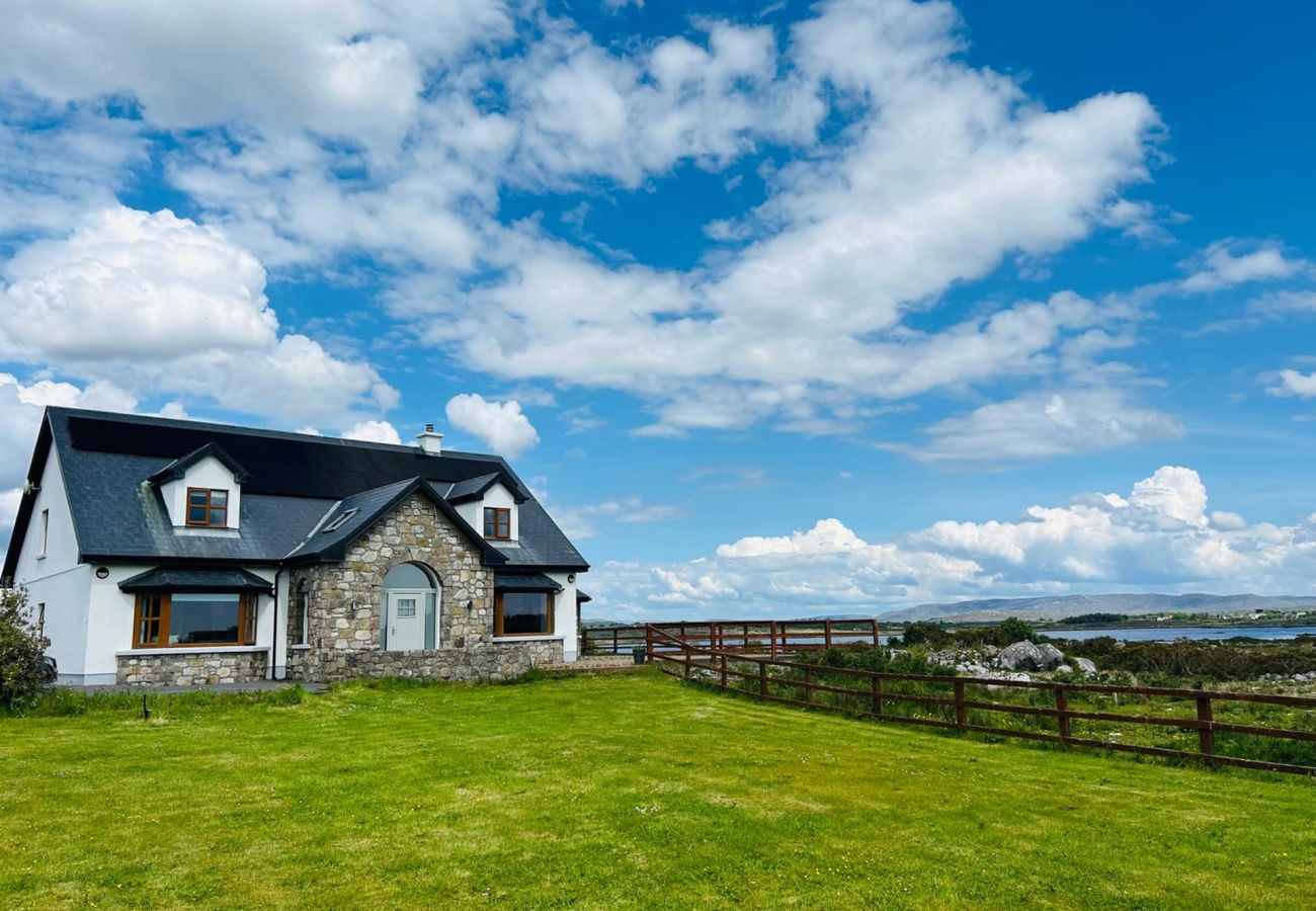 House in Rosmuck - Hawthorn House - Luxurious stay with scenic views