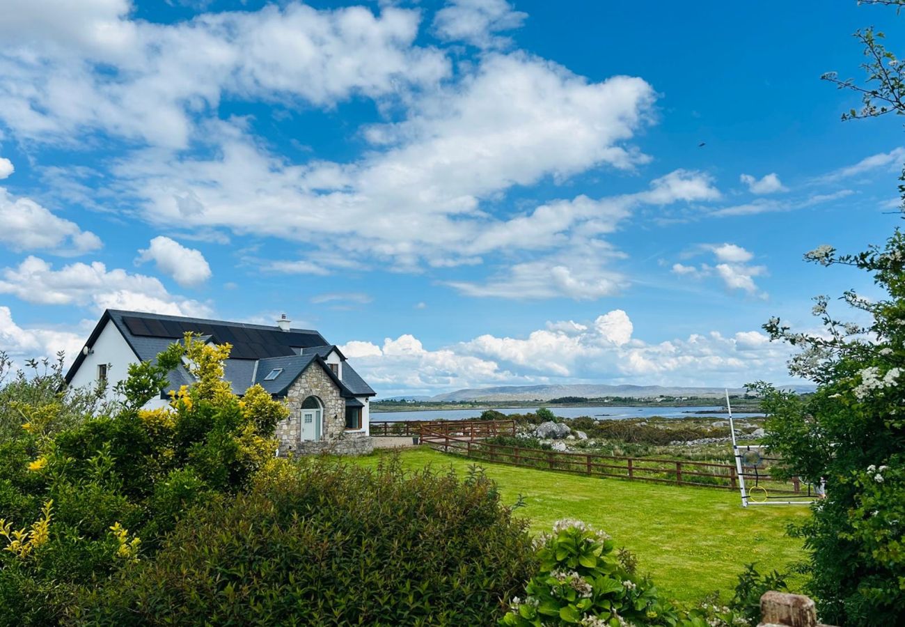 House in Rosmuck - Hawthorn House - Luxurious stay with scenic views