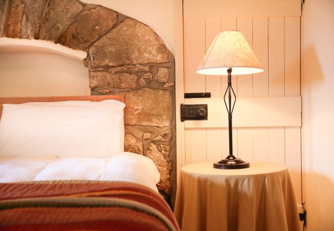 House in Clifden - The Old School House, Clifden - Full of Charm House in Clifden - The Old School House, Clifden - Full of Charm