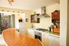 House in Clifden - The Old School House, Clifden - Full of Charm