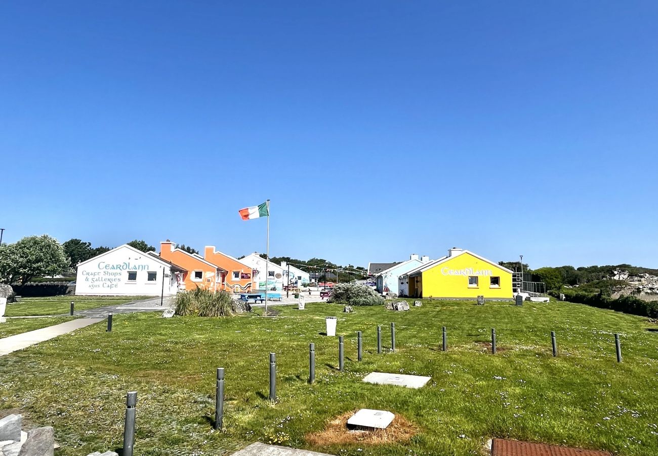 House in Spiddal - Sioscadh na Mara, Spiddal 