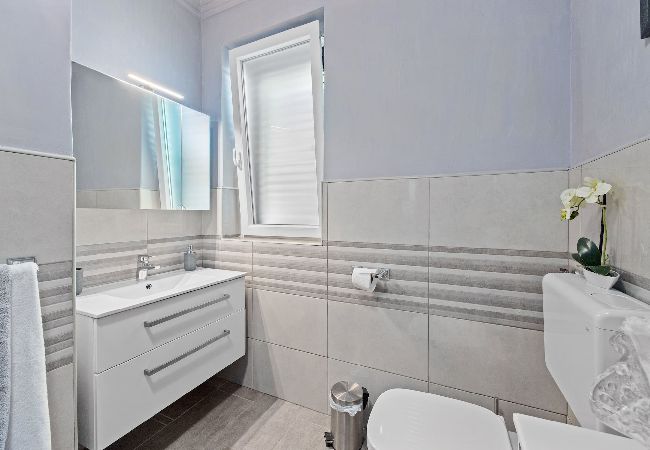 Apartment in Rabac - Lady M White - Balcony and Sea View Apartment in Rabac - Lady M White - Balcony and Sea View