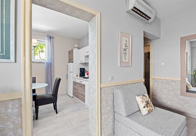 Apartment in Rabac - Lady M White - Balcony and Sea View Apartment in Rabac - Lady M White - Balcony and Sea View