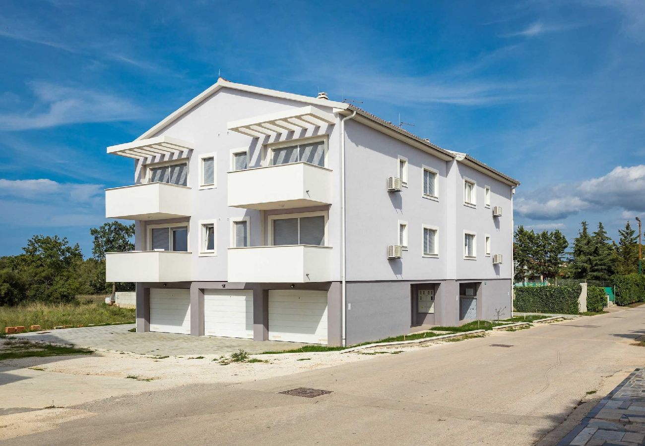 Apartment in Pula - Lana Luxe - Relaxing Vacation Apartment