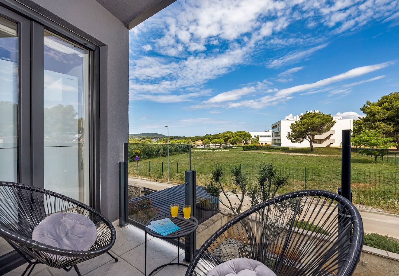 Apartment in Medulin - Medulin Beach Apartment with Sea View  