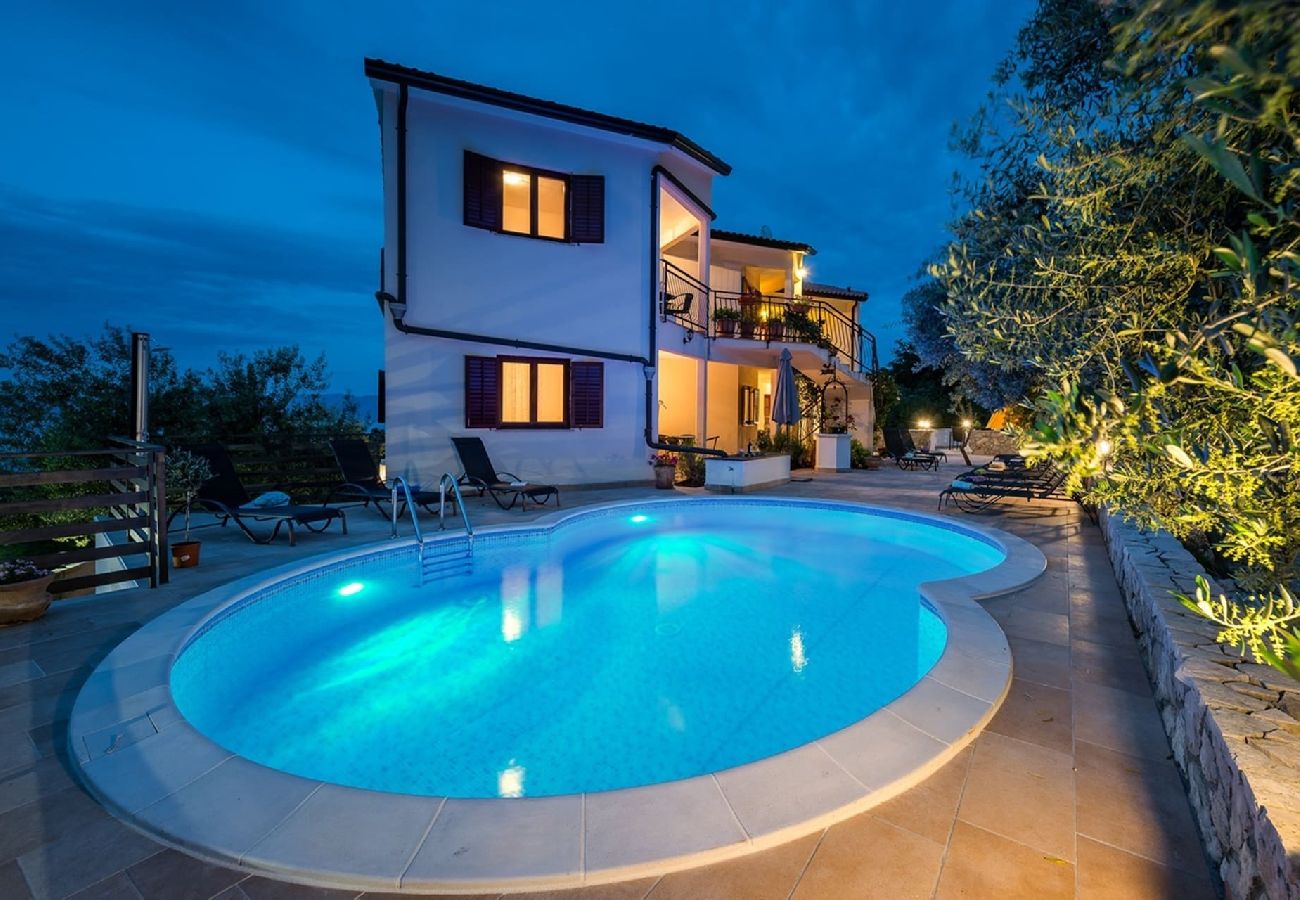 Studio in Drenje - Relaxing Summer Apartment - Pool, Sauna, Jacuzzi 9