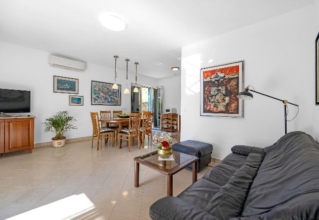 Apartment in Banjol - Magical Garden with Shared Jacuzzi - Blanka A1 Apartment in Banjol - Magical Garden with Shared Jacuzzi - Blanka A1