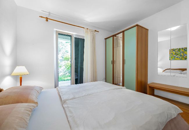 Apartment in Banjol - Magical Garden with Shared Jacuzzi - Blanka A1 Apartment in Banjol - Magical Garden with Shared Jacuzzi - Blanka A1