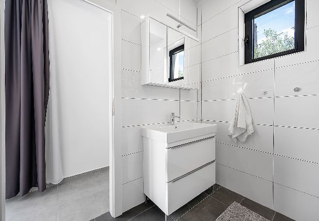 Apartment in Banjol - Wonderful Terrace and Sea View - Max 1 Apartment in Banjol - Wonderful Terrace and Sea View - Max 1