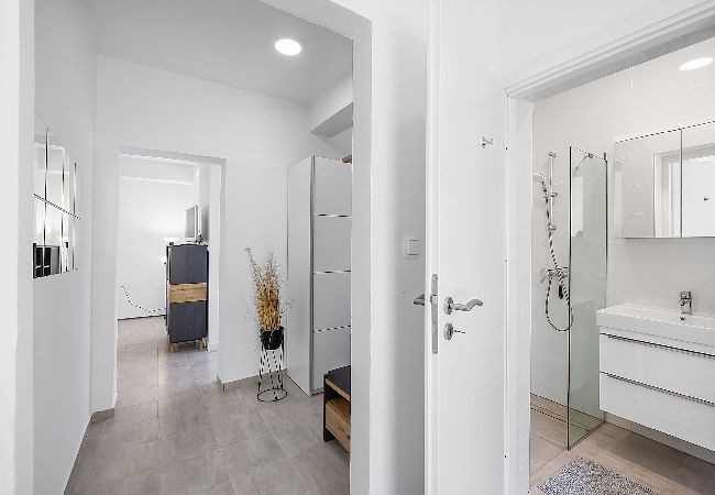 Apartment in Banjol - Modern Interior and Relaxing Environment - Max 2 Apartment in Banjol - Modern Interior and Relaxing Environment - Max 2