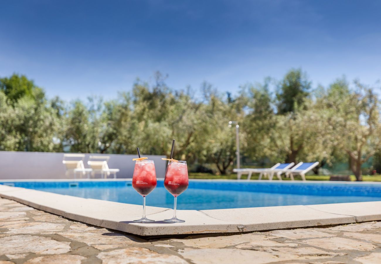 Apartment in Fažana - Modern Apartment with Pool and Garden - Marceta 2