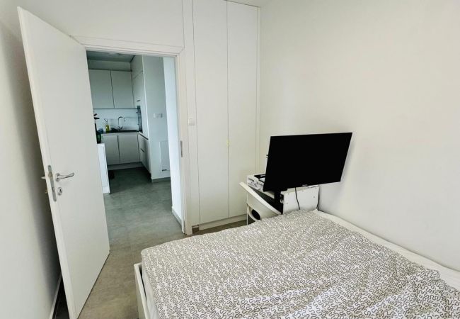 Apartment in Banjol - Sea View and Wonderful Balcony - Max 3 Apartment in Banjol - Sea View and Wonderful Balcony - Max 3