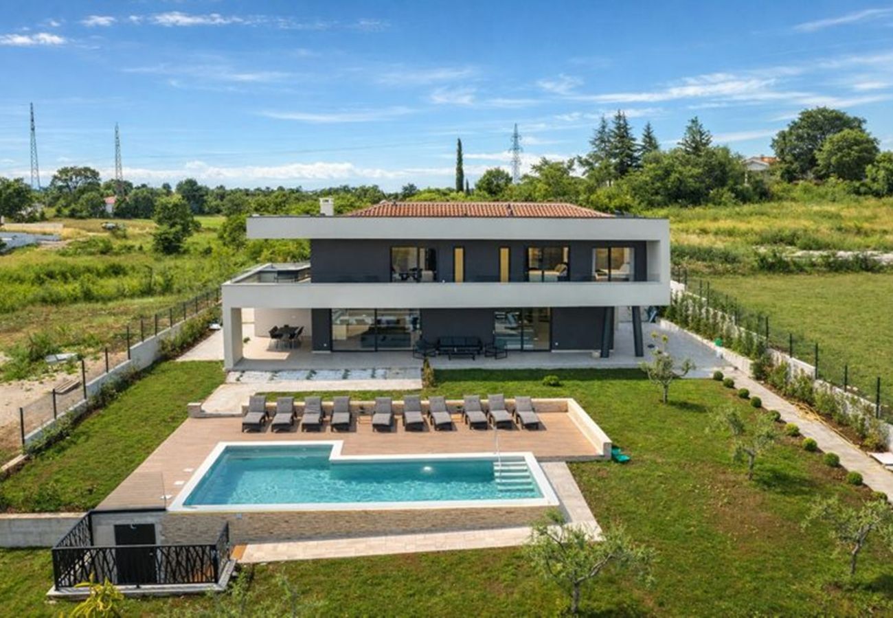 Villa in Sveti Bartul - Villa de la Vie with Heated Swimming Pool 