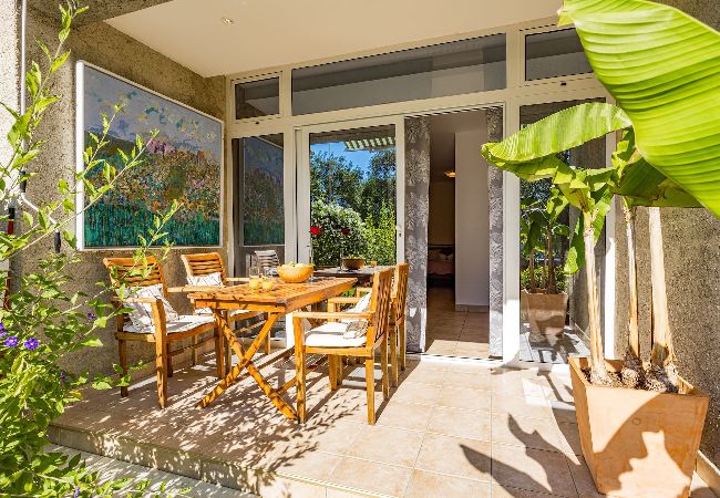 Studio in Banjol - Magical Garden, Shared Jacuzzi - Studio Blanka  Studio in Banjol - Magical Garden, Shared Jacuzzi - Studio Blanka