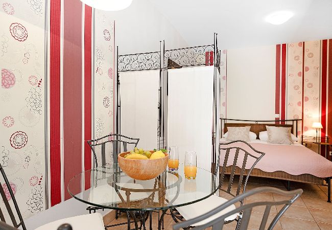 Studio in Banjol - Magical Garden, Shared Jacuzzi - Studio Blanka  Studio in Banjol - Magical Garden, Shared Jacuzzi - Studio Blanka