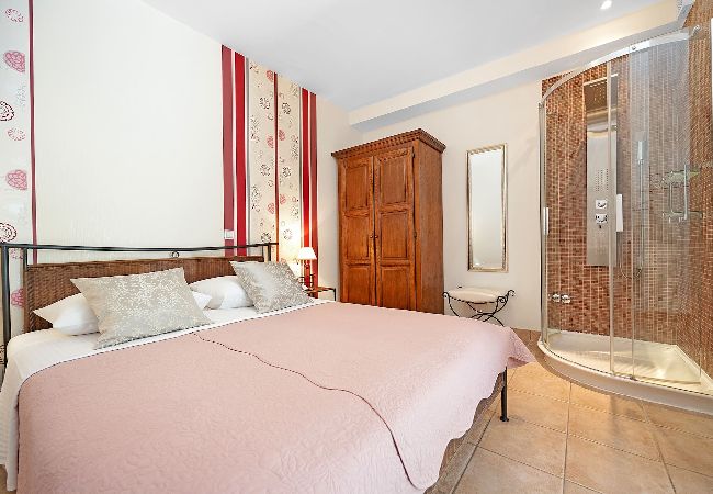 Studio in Banjol - Magical Garden, Shared Jacuzzi - Studio Blanka  Studio in Banjol - Magical Garden, Shared Jacuzzi - Studio Blanka