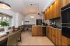 Cottage in Roundstone - Luxury Sea Cottage - Within The Village
