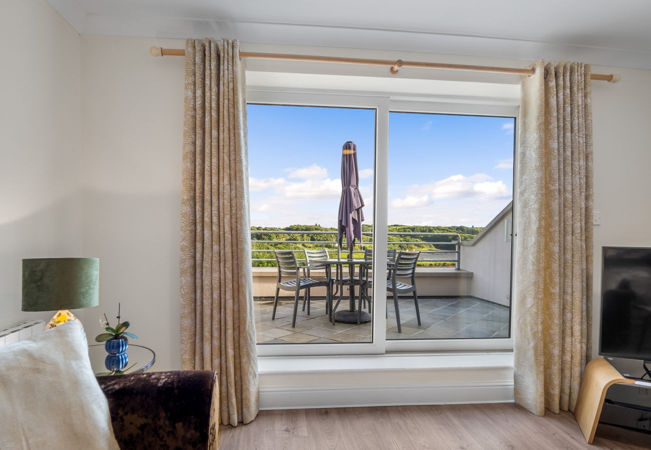 Apartment in Clifden - 4 Harbour Heights - Sea Views that Wow