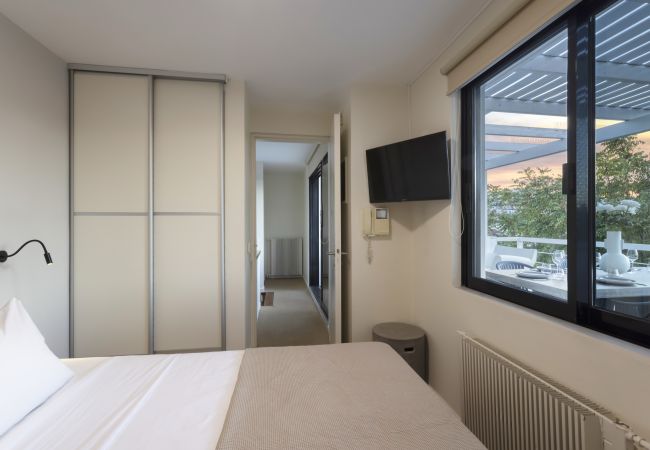 Terraced House in Athens - Spacious 3bdr Townhouse with Monumental View Terraced House in Athens - Spacious 3bdr Townhouse with Monumental View