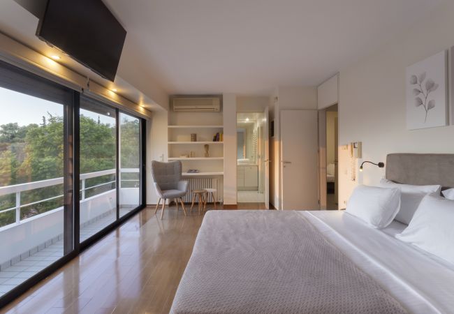 Terraced House in Athens - Spacious 3bdr Townhouse with Monumental View Terraced House in Athens - Spacious 3bdr Townhouse with Monumental View