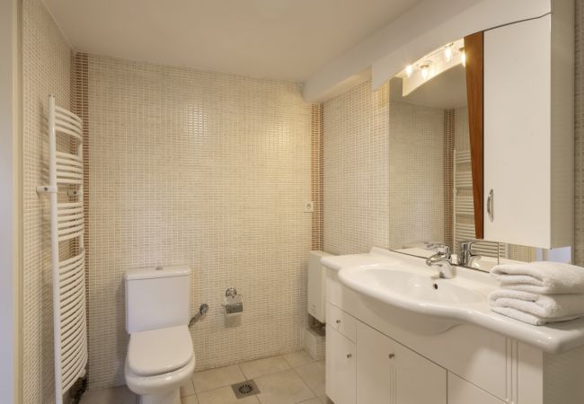 Terraced House in Athens - Spacious 3bdr Townhouse with Monumental View Terraced House in Athens - Spacious 3bdr Townhouse with Monumental View