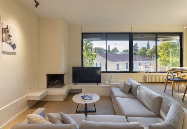 Terraced House in Athens - Spacious 3bdr Townhouse with Monumental View Terraced House in Athens - Spacious 3bdr Townhouse with Monumental View