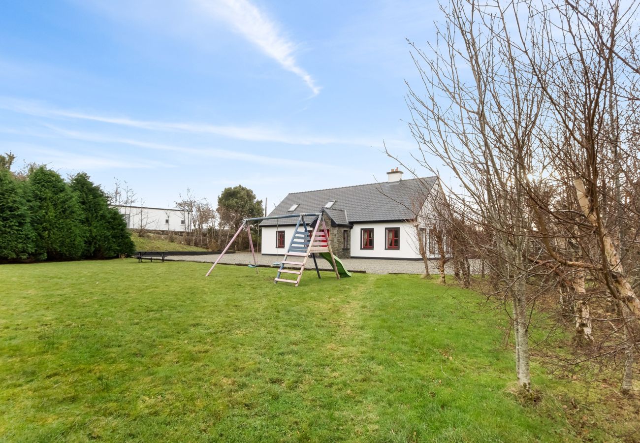 House in Letterfrack - Red Deer Cottage - A Hidden Gem 