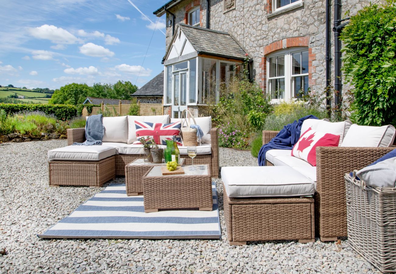 House in Chagford - Linscott Farmhouse - Boutique retreat with hot tub and natural pool