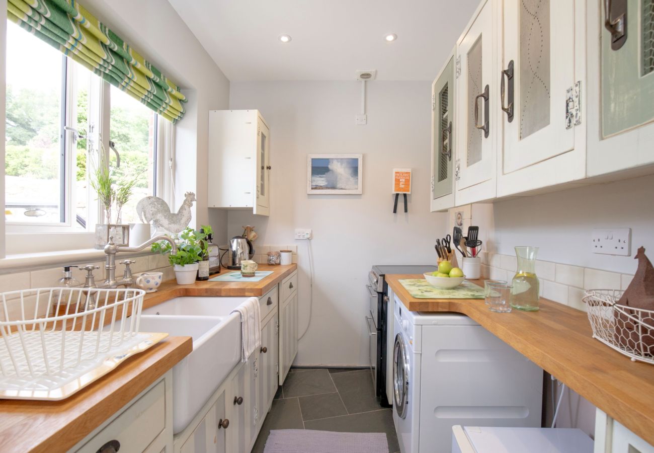 Cottage in Chagford - Linscott Cottage - One bedroom pet friendly annex with hot tub on edge of Dartmoor