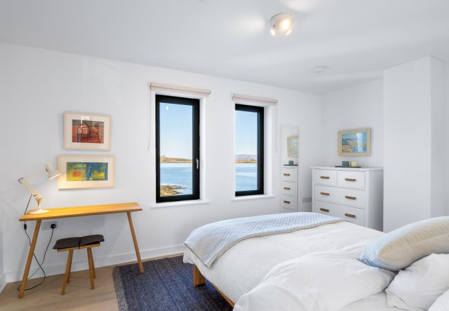 House in Roundstone - West Haven -  A Coastal Retreat in the Heart of Roundstone House in Roundstone - West Haven -  A Coastal Retreat in the Heart of Roundstone