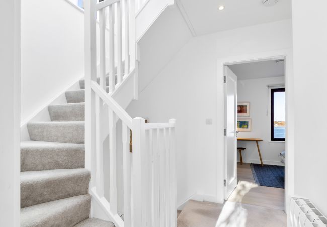House in Roundstone - West Haven -  A Coastal Retreat in the Heart of Roundstone House in Roundstone - West Haven -  A Coastal Retreat in the Heart of Roundstone