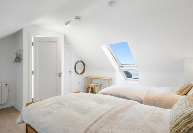 House in Roundstone - West Haven -  A Coastal Retreat in the Heart of Roundstone House in Roundstone - West Haven -  A Coastal Retreat in the Heart of Roundstone