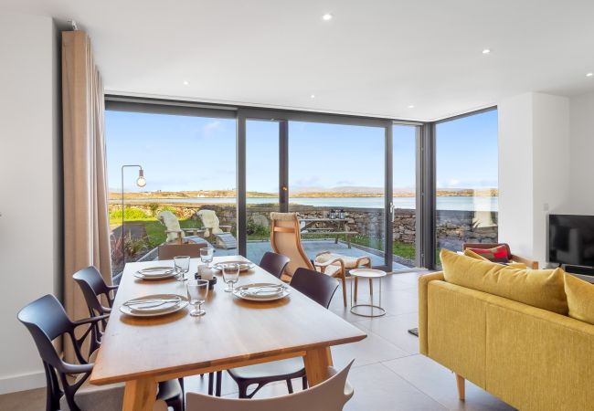 House in Roundstone - West Haven -  A Coastal Retreat in the Heart of Roundstone House in Roundstone - West Haven -  A Coastal Retreat in the Heart of Roundstone