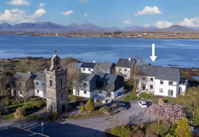 House in Roundstone - West Haven -  A Coastal Retreat in the Heart of Roundstone House in Roundstone - West Haven -  A Coastal Retreat in the Heart of Roundstone