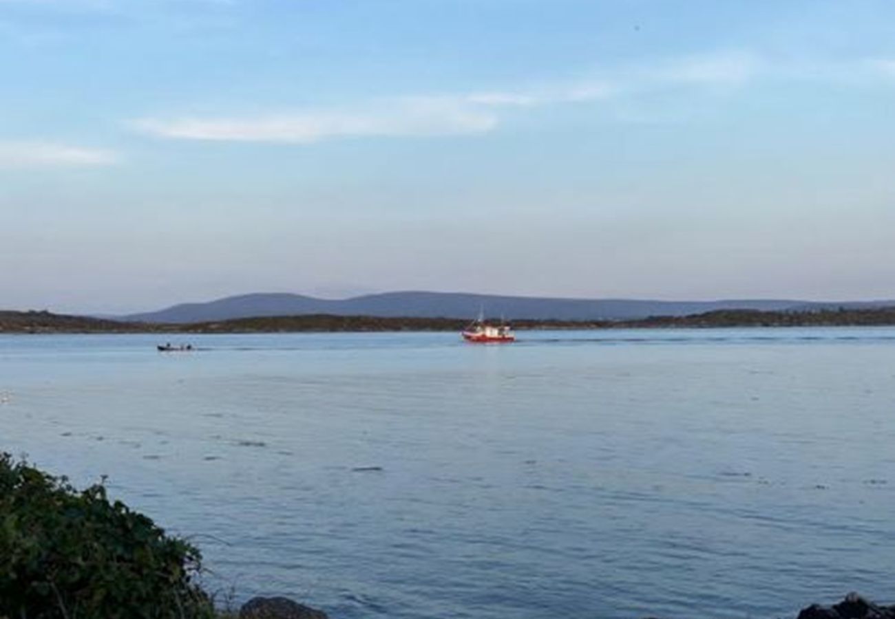 House in Roundstone - West Haven -  A Coastal Retreat in the Heart of Roundstone