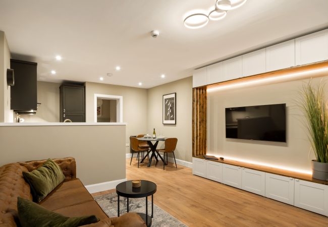 Studio in Clifden - Main Street Hideaway A Lush Retreat in Clifden Studio in Clifden - Main Street Hideaway A Lush Retreat in Clifden