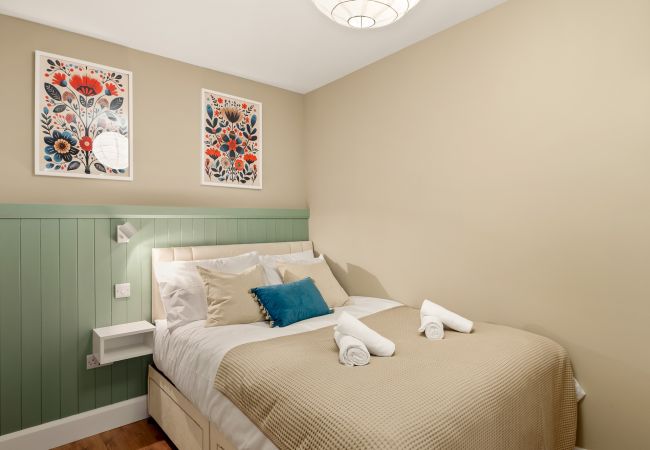 Studio in Clifden - Main Street Hideaway A Lush Retreat in Clifden Studio in Clifden - Main Street Hideaway A Lush Retreat in Clifden