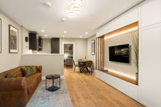 Studio in Clifden - Main Street Hideaway A Lush Retreat in...