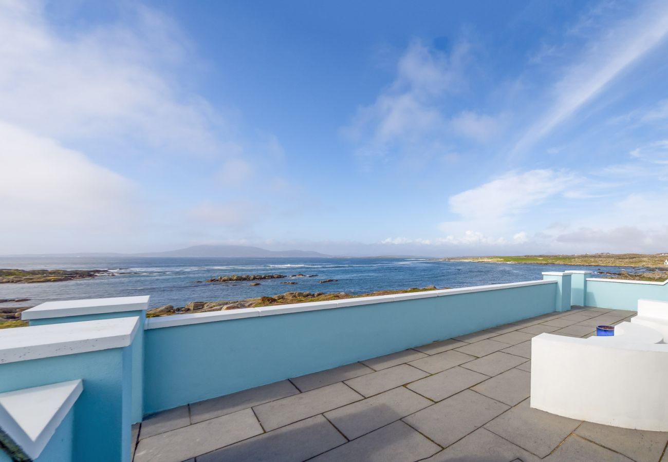 Cottage in Carna - Ocean Mist Luxurious Seaside Haven
