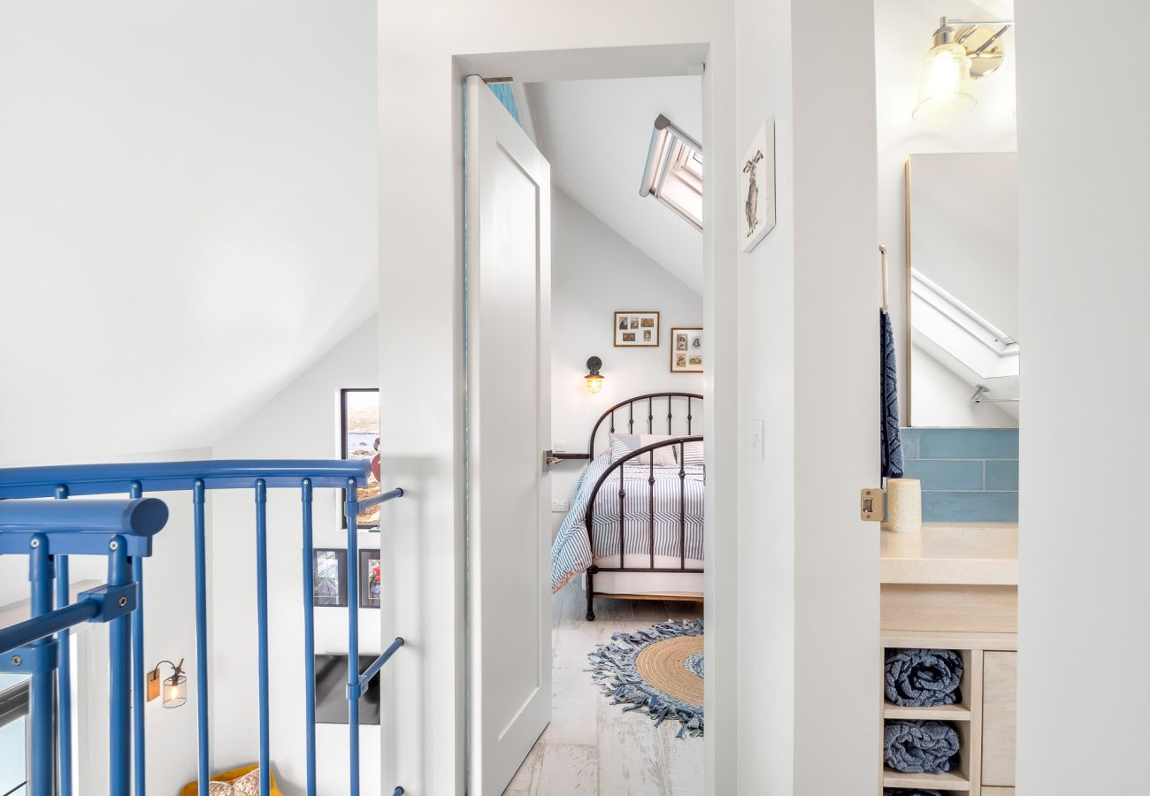 Cottage in Carna - Ocean Mist Luxurious Seaside Haven