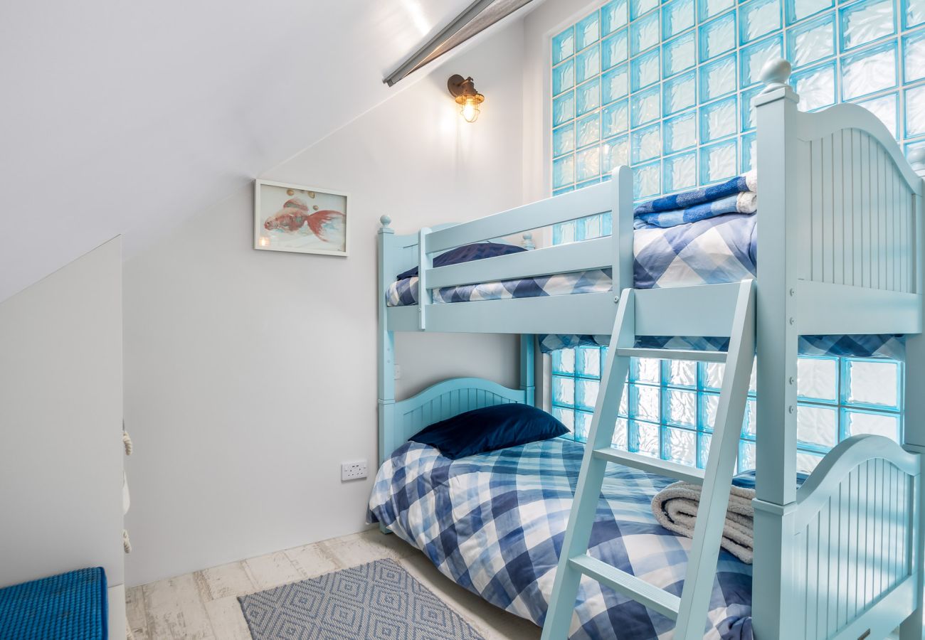 Cottage in Carna - Ocean Mist Luxurious Seaside Haven