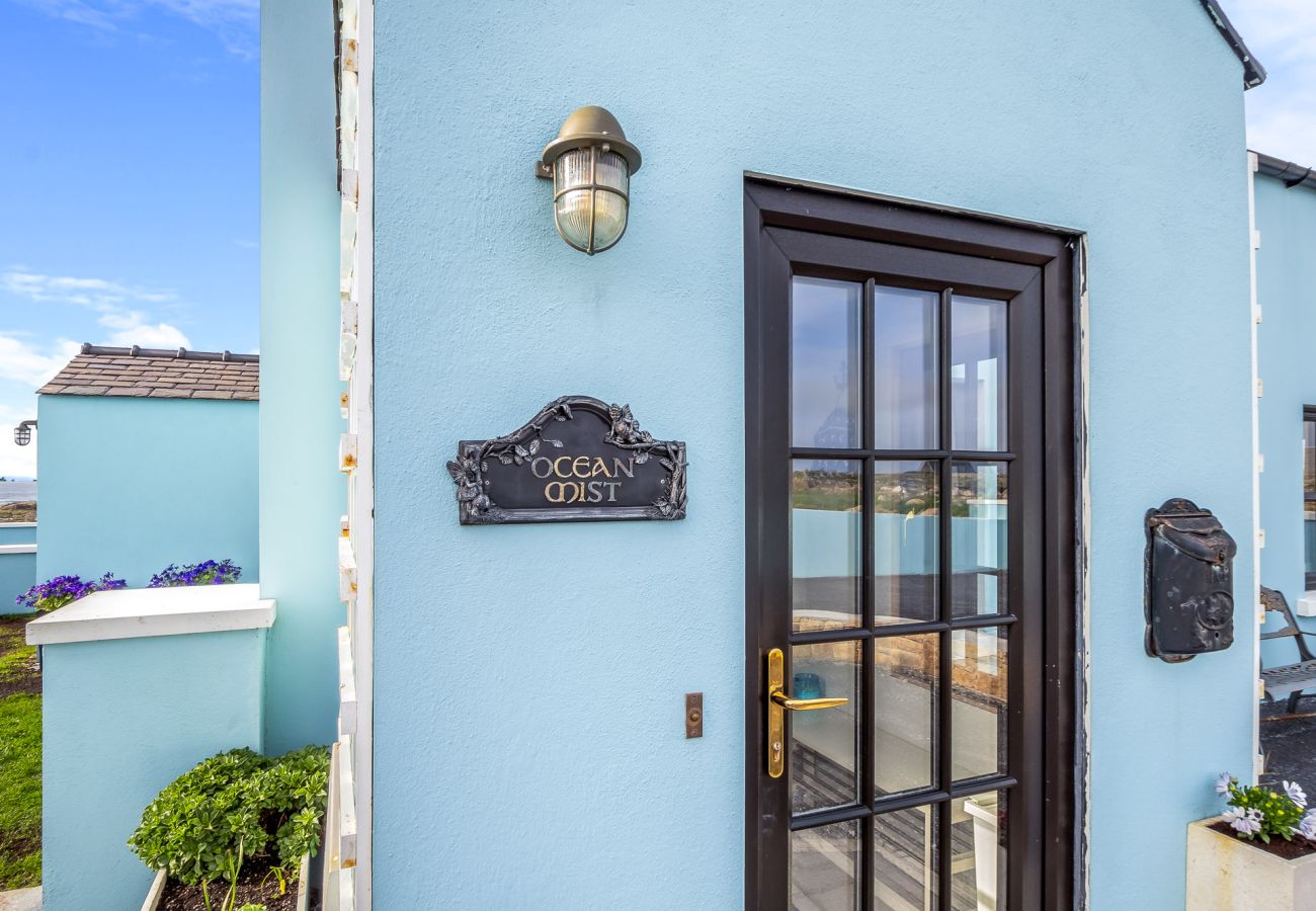 Cottage in Carna - Ocean Mist Luxurious Seaside Haven