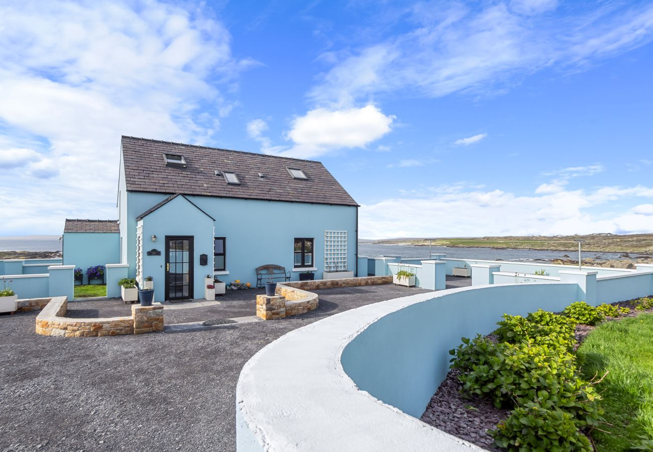 Cottage in Carna - Ocean Mist Luxurious Seaside Haven