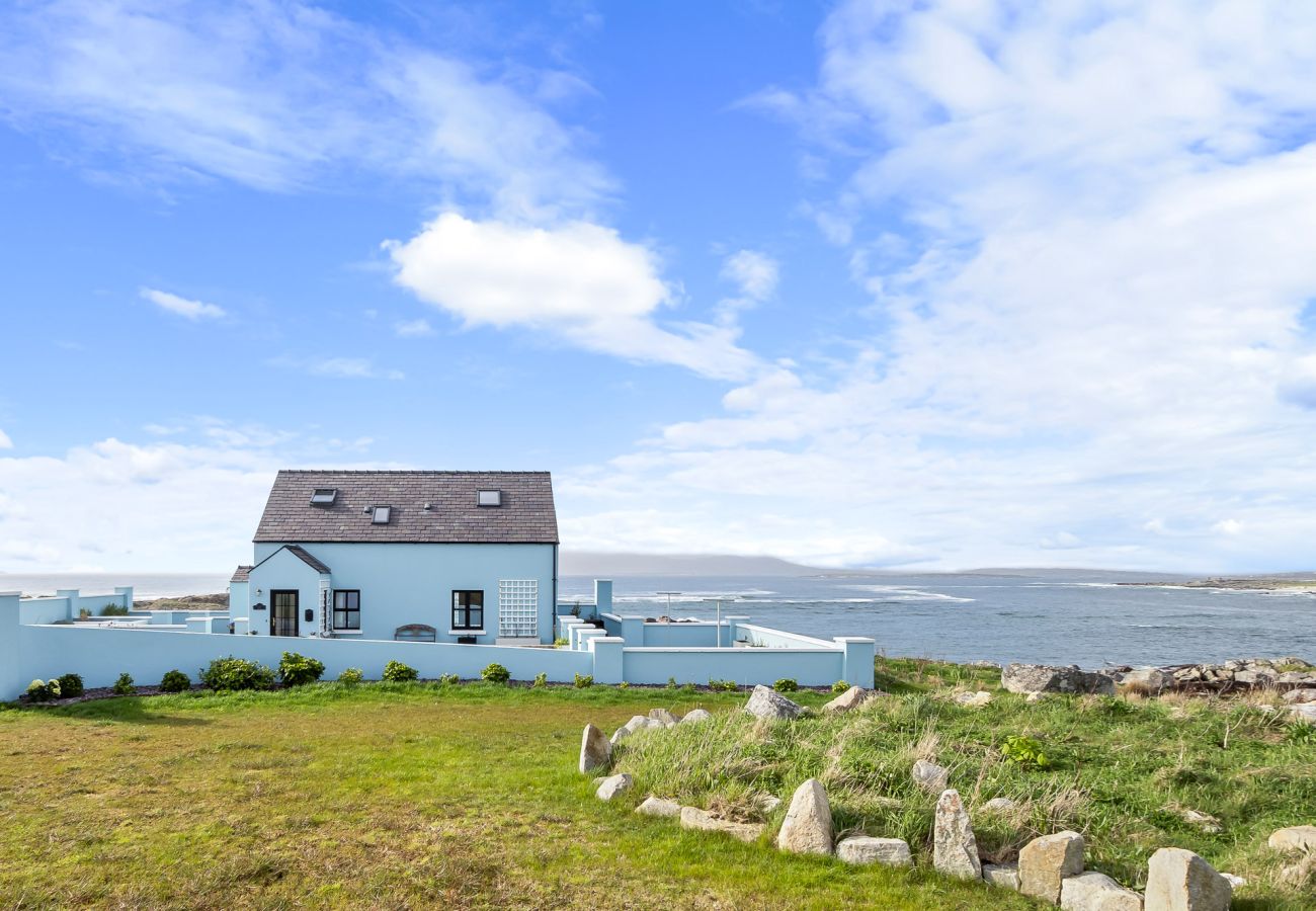 Cottage in Carna - Ocean Mist Luxurious Seaside Haven