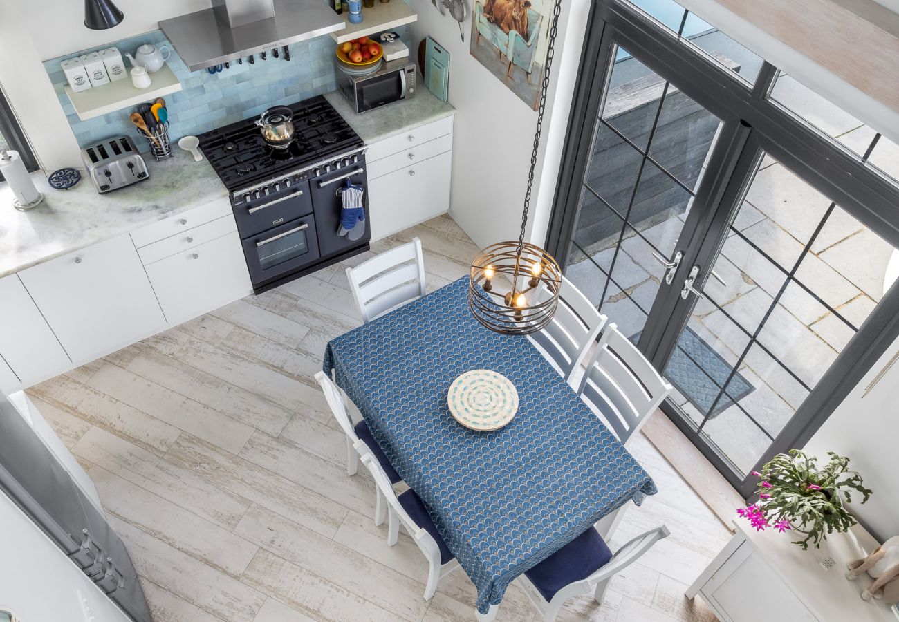 Cottage in Carna - Ocean Mist Luxurious Seaside Haven