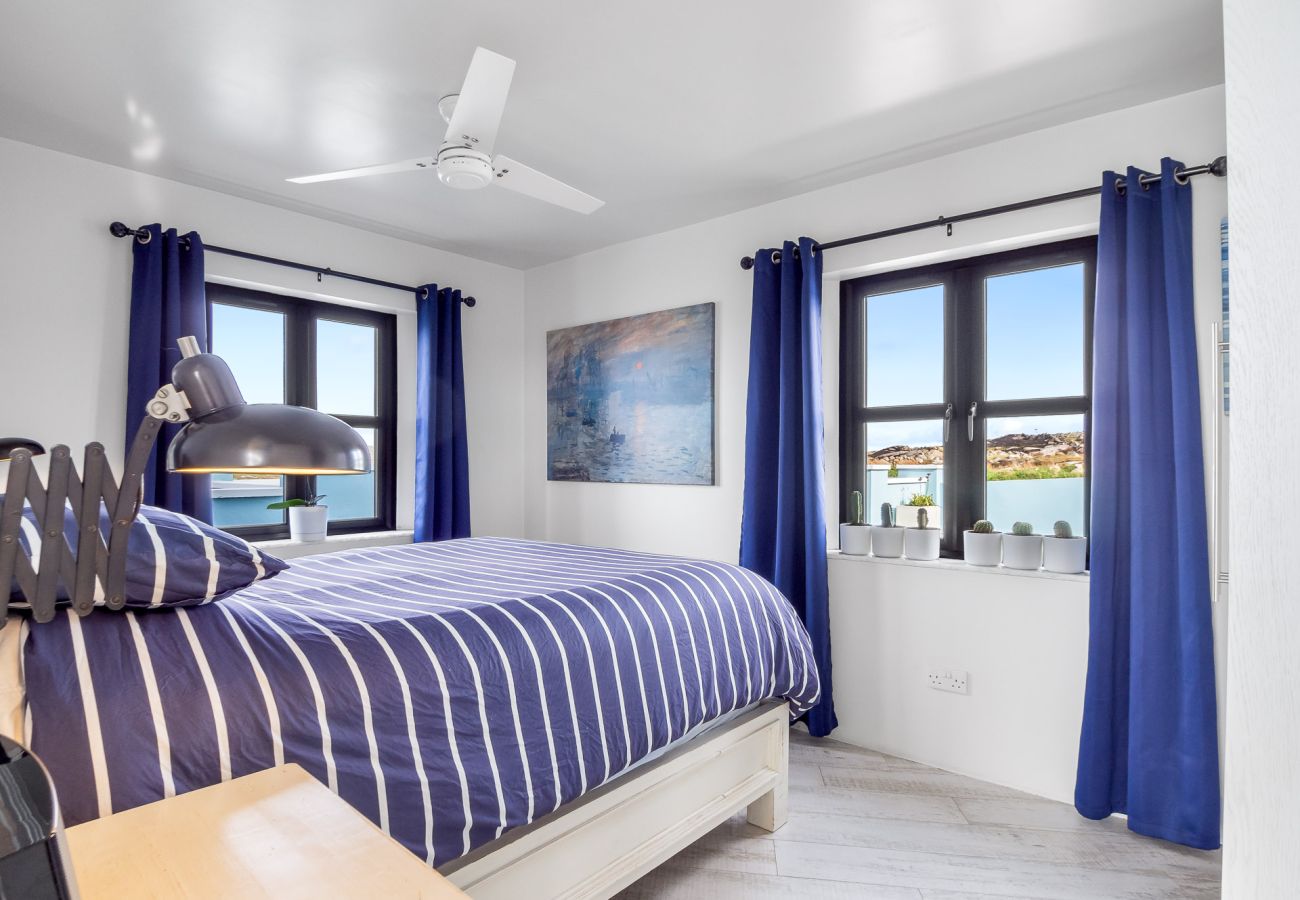 Cottage in Carna - Ocean Mist Luxurious Seaside Haven