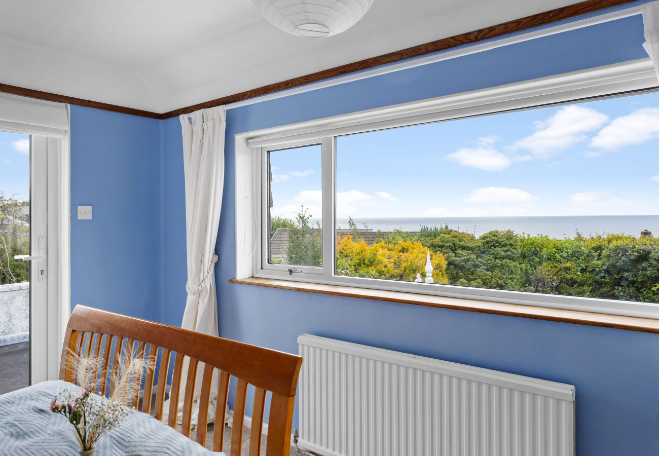 House in Charlestown - Blue Haze - Family accommodation with private beach access